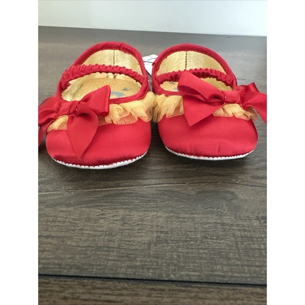 Disneyland Snow White Baby Crib Shoes Red Girls 0-6 Months